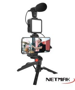 Kit Stream 4 En 1 Netmak Soporte Con Microfono Luz Y Tripode