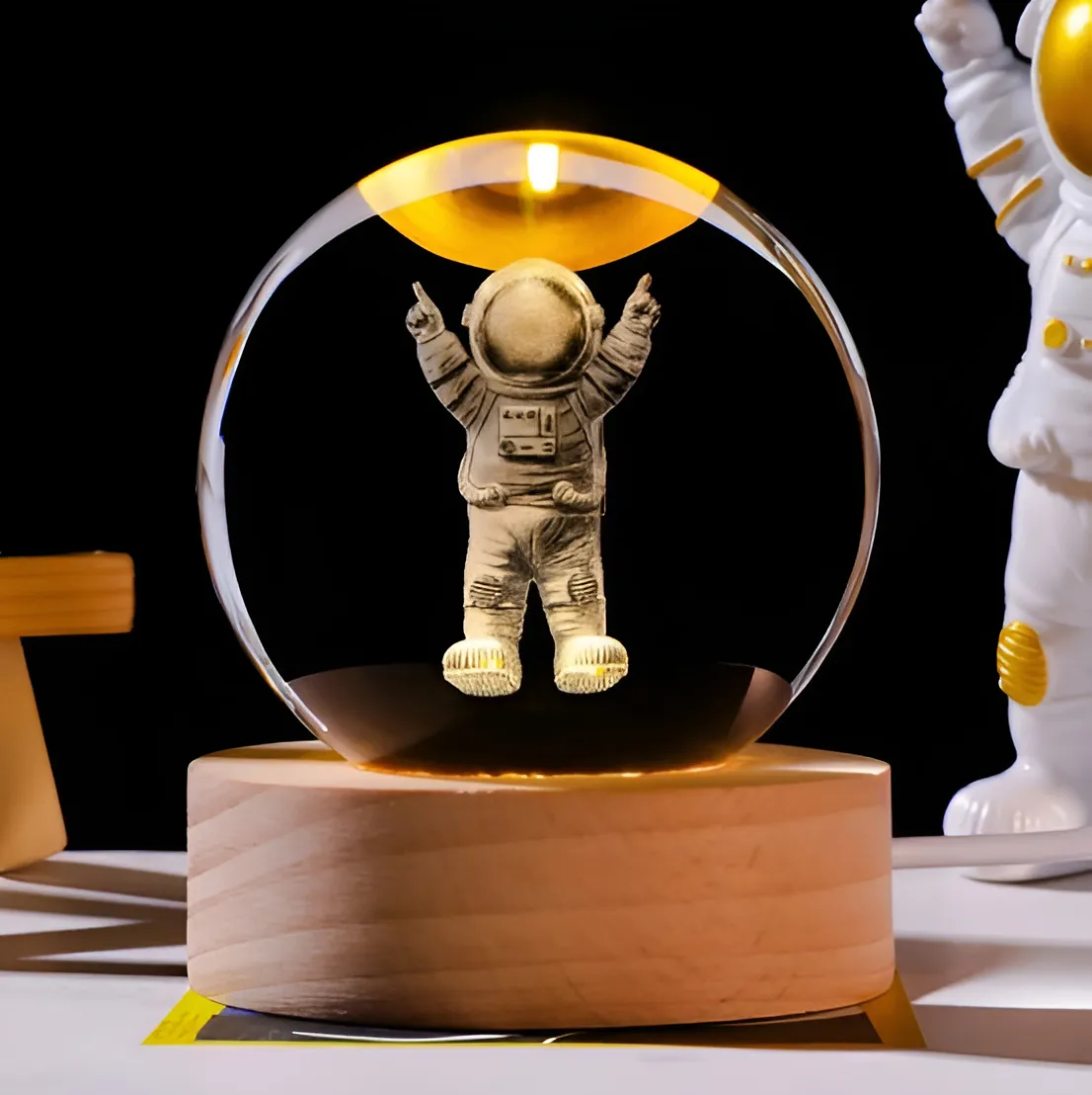 Luz De Noche Esfera De Cristal Astronauta 3D Led Usb